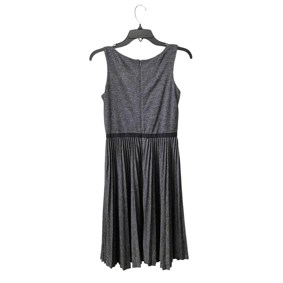 Ann Taylor Loft Dress Womens Size 0P Gray Knit Sleeveless Pleated Skirt FitFlare - Picture 4 of 6